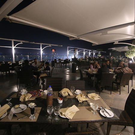 Defence Raya Golf & Country Club Hotel ลาฮอร์ ภายนอก รูปภาพ