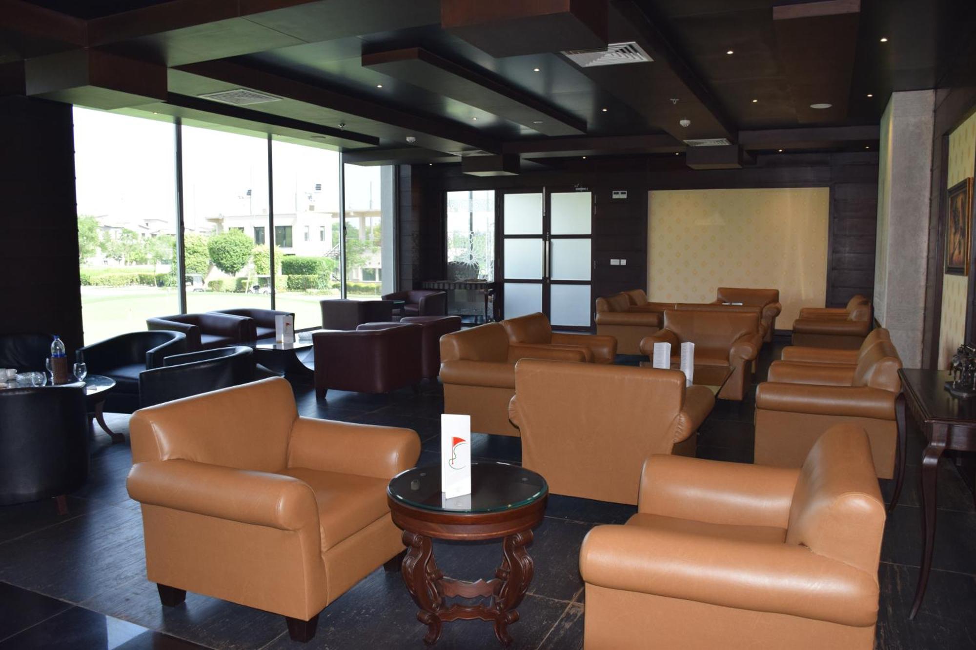Defence Raya Golf & Country Club Hotel ลาฮอร์ ภายนอก รูปภาพ