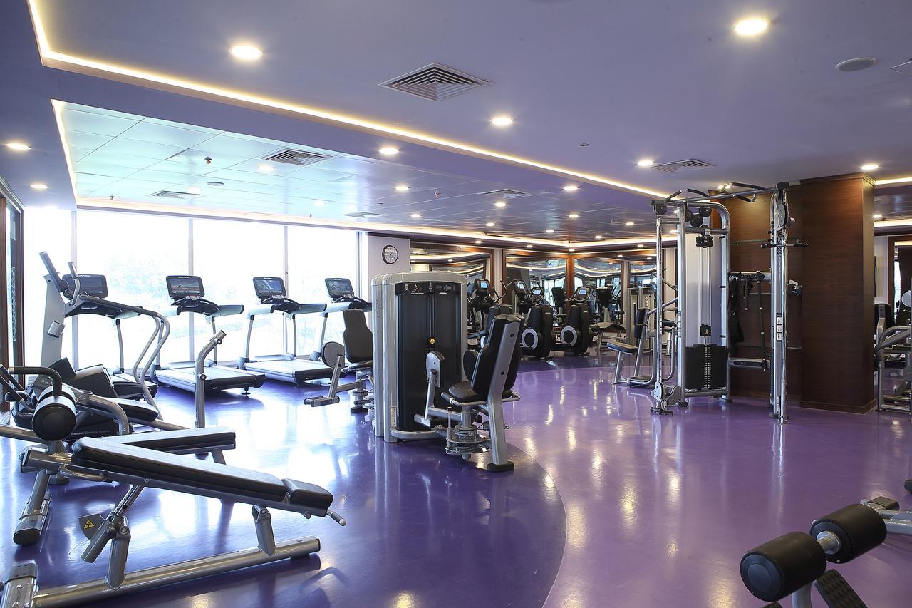Defence Raya Golf & Country Club Hotel ลาฮอร์ ภายนอก รูปภาพ