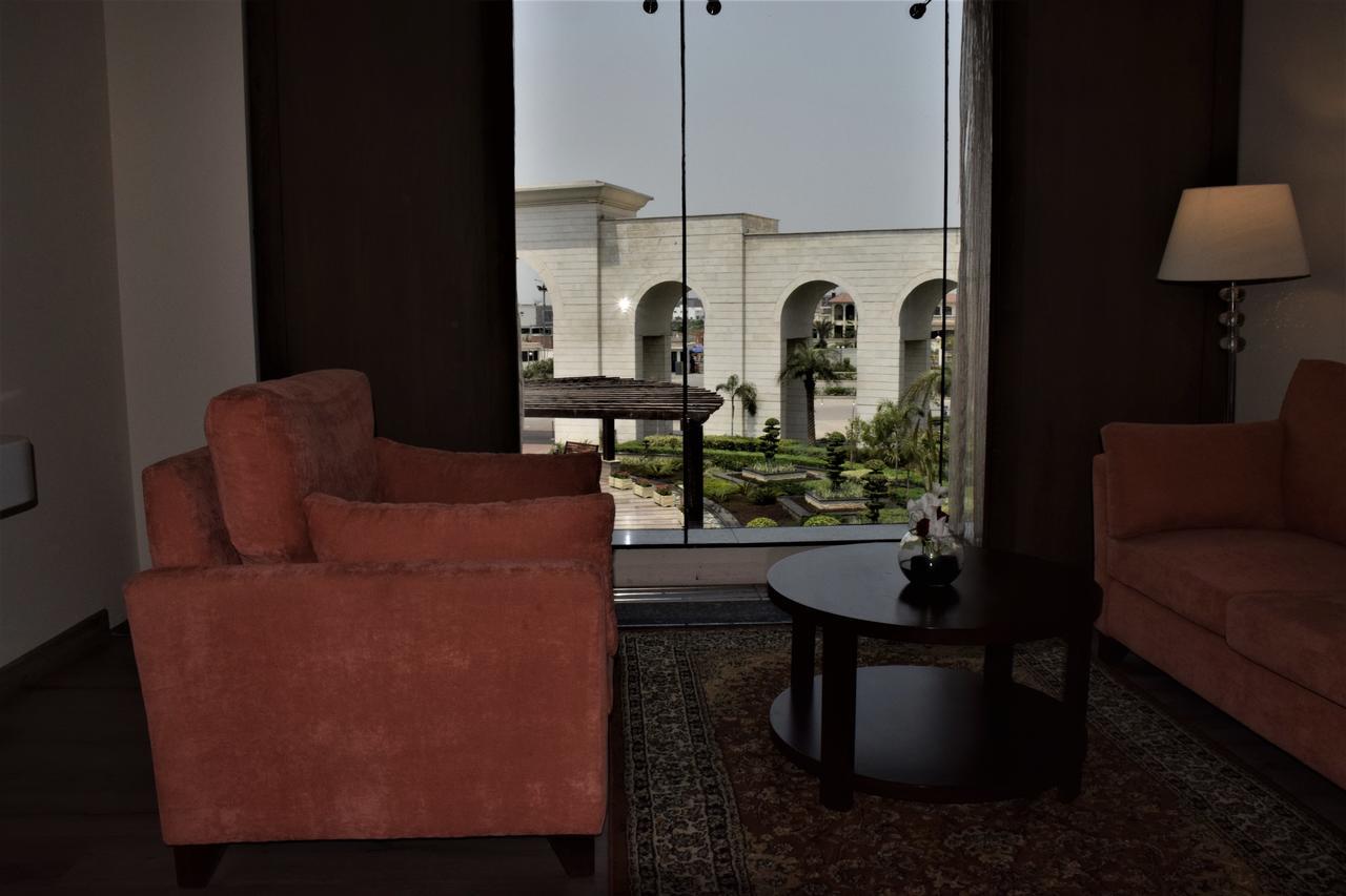 Defence Raya Golf & Country Club Hotel ลาฮอร์ ภายนอก รูปภาพ